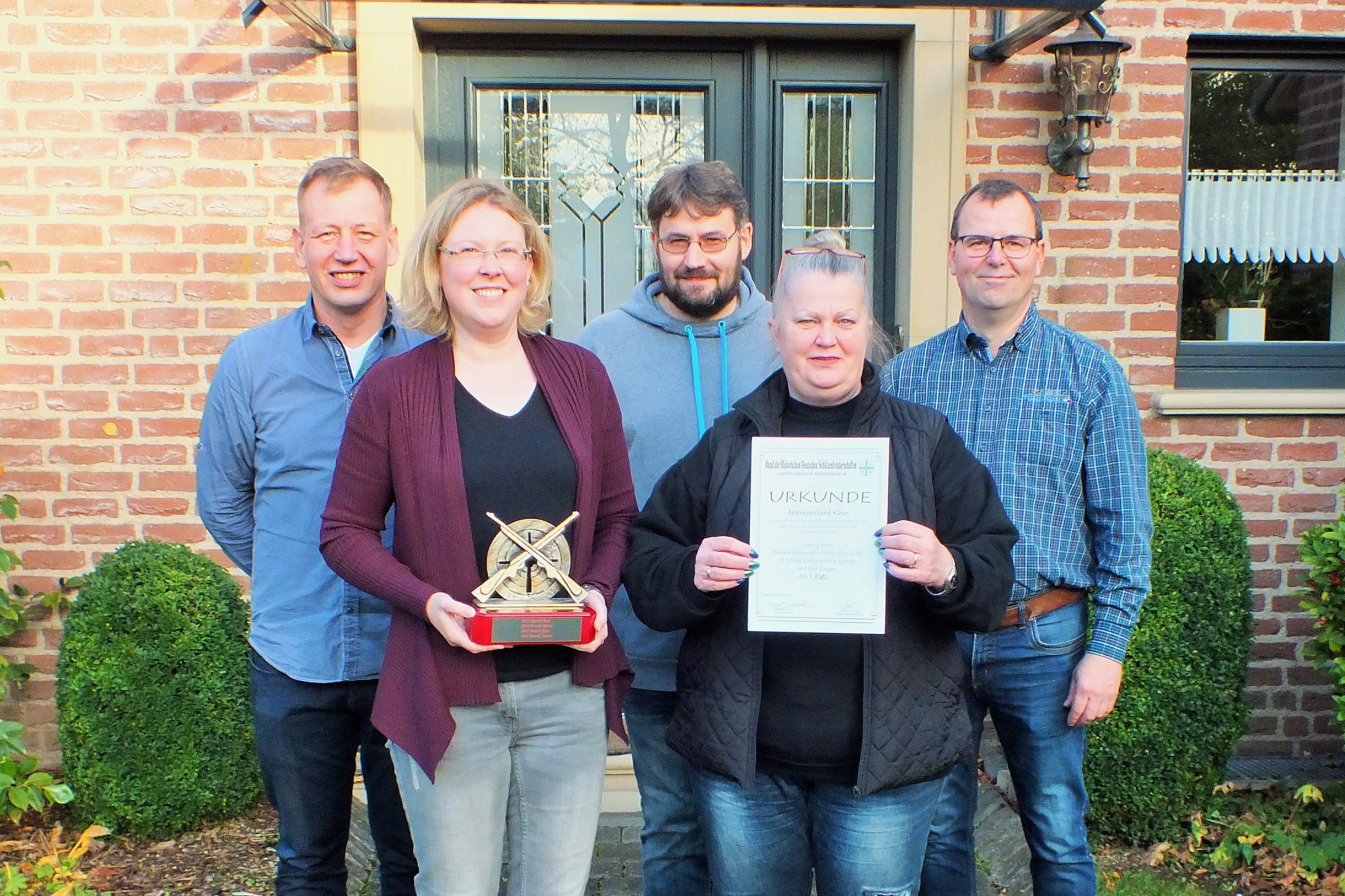 Bezirk Kleve gewinnt mit Uedemerbrucher Beteiligung erstmalig das Niederrheinvergleichsschießen